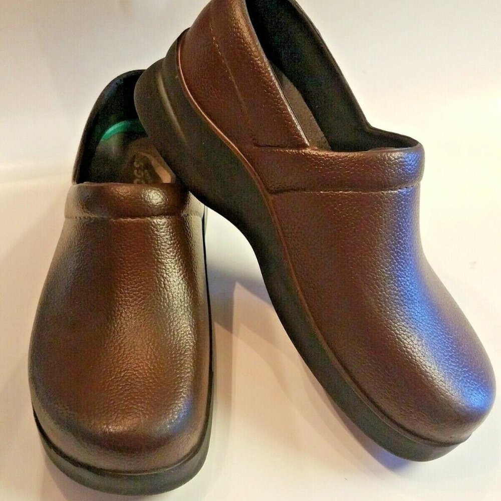 Klogs Footwear Brown Clogs Slides Slip-on Shoes Nursing Medical